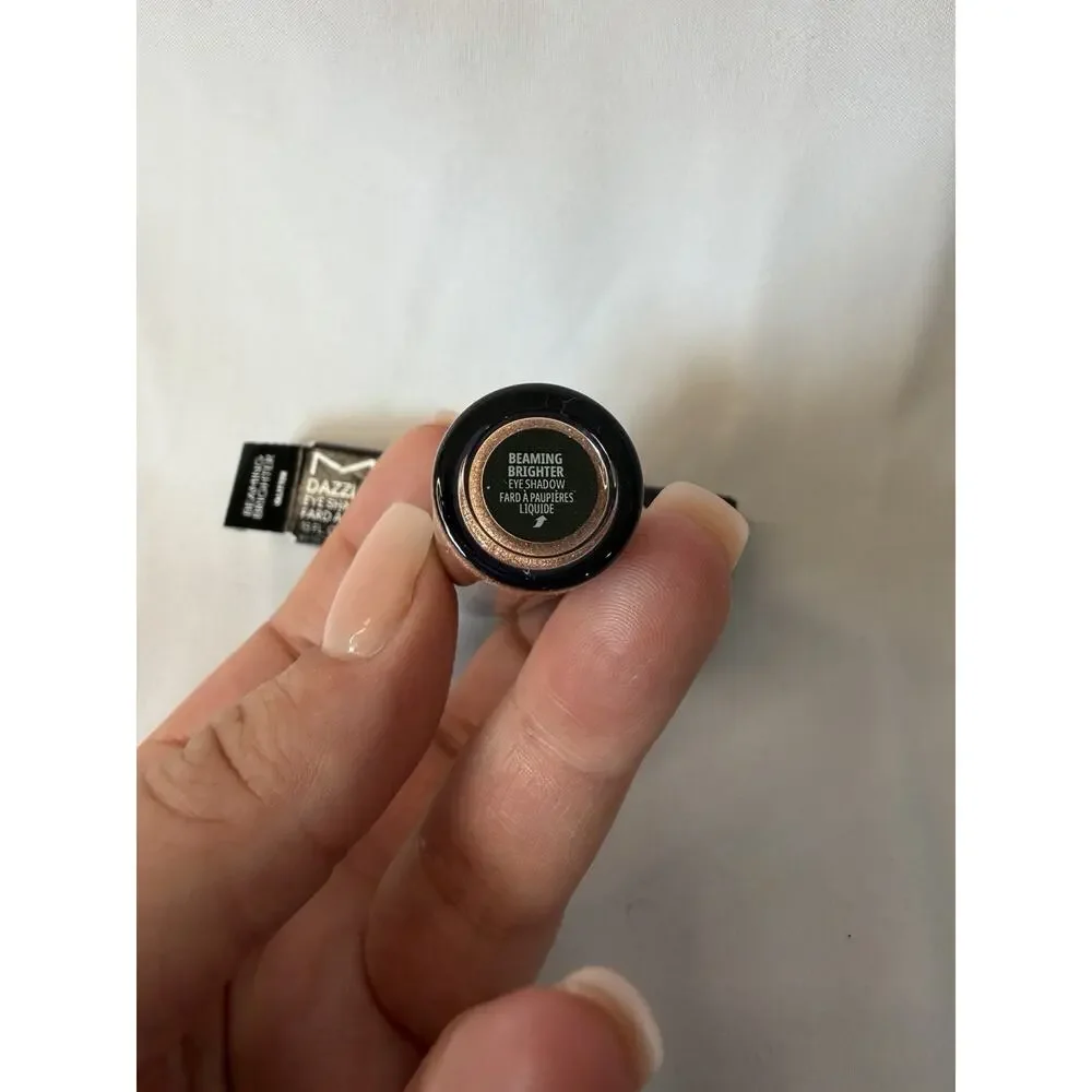 MAC Dazzleshadow Liquid Eyeshadow in “Beaming Brighter”